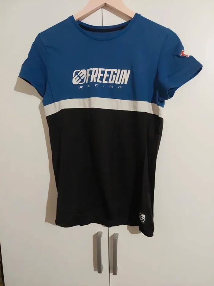 T shirts freegun