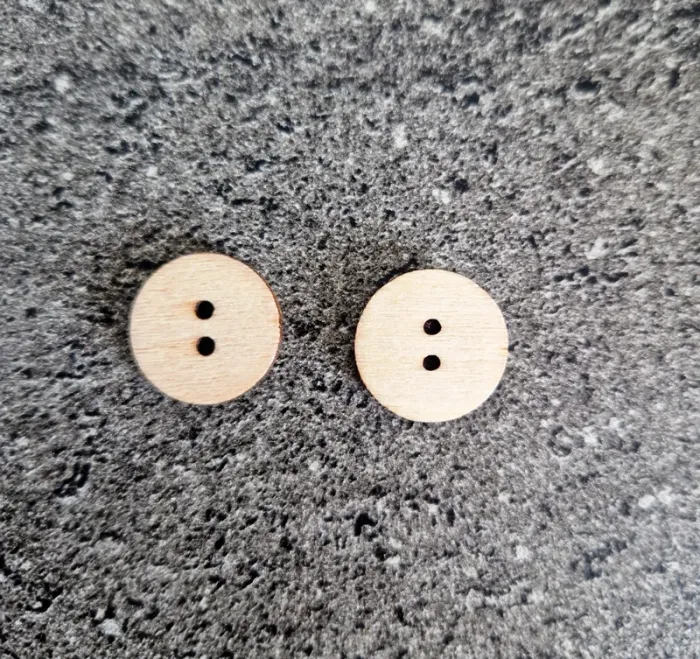 Lot de 2 boutons en bois vintage - photo numéro 2