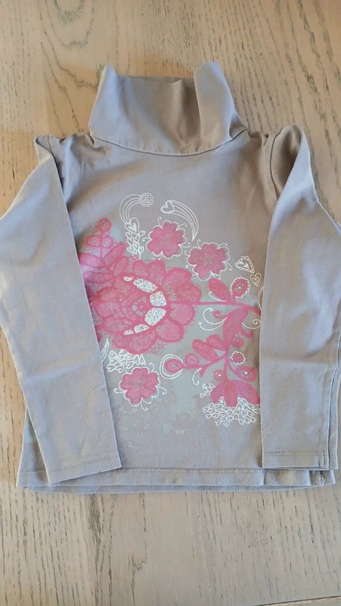 Tee-shirt/sous-pull fille 5 ans