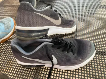 Nike air Max sequent 38