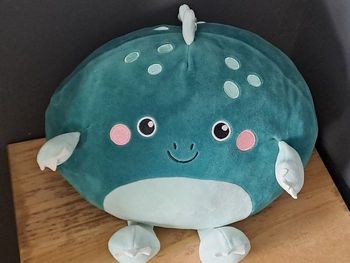 Gris poisson dino tout doux