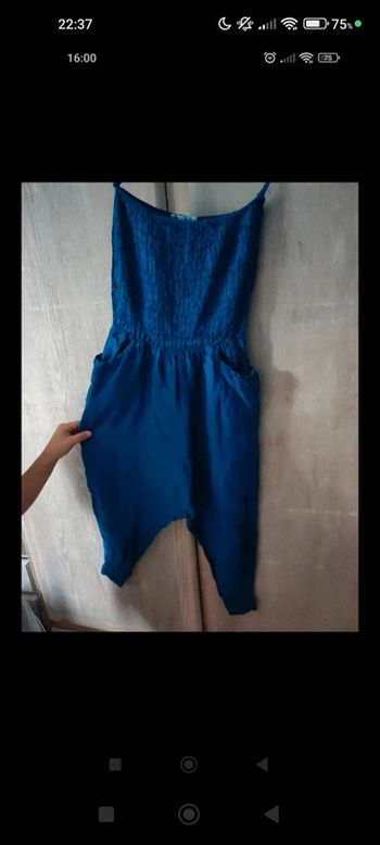 Belle petite combinaison bleue
