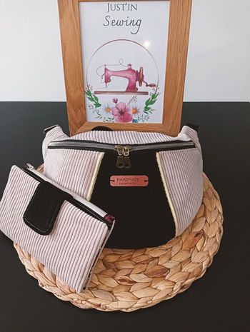 Sac banane et son portefeuille