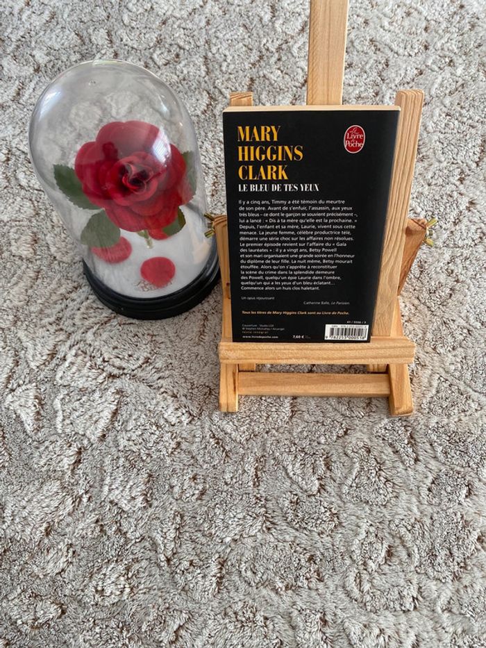Livre le bleu de tes yeux Mary Higgins Clark - photo numéro 3