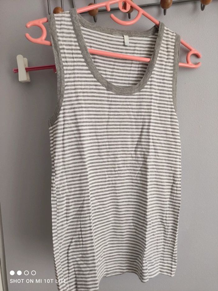Débardeur rayé gris et blanc