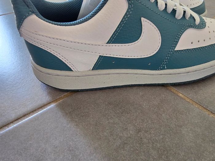 Basket nike Dunk turquoise et blanche - photo numéro 6