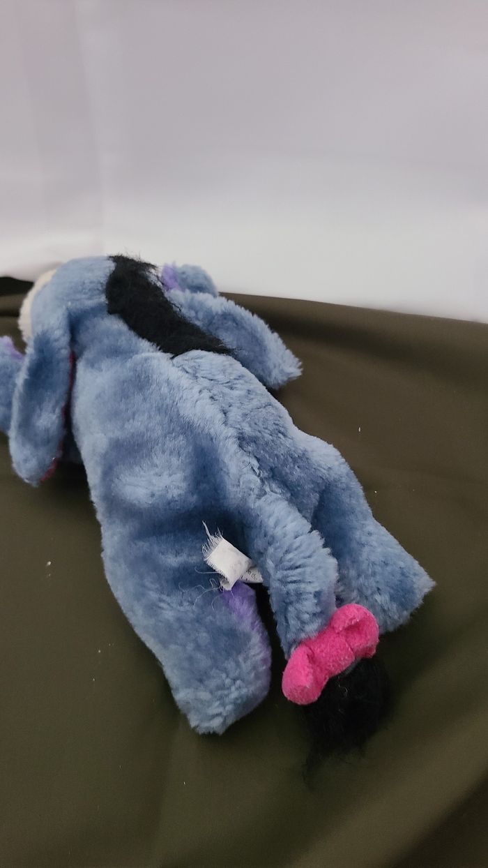 Peluche Bourriquet bleu allongé DISNEY - photo numéro 2