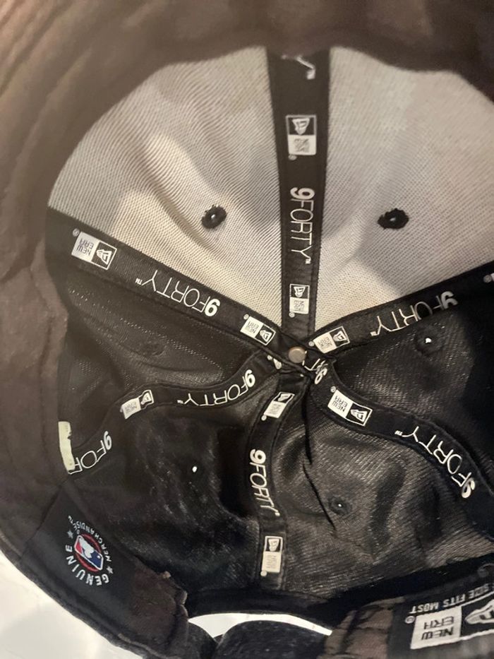 Casquette New era bon état grise - photo numéro 3