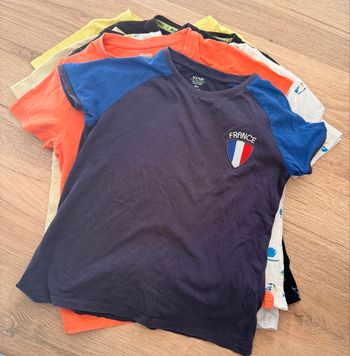 Lot 8 t-shirts manches courtes 8 ans