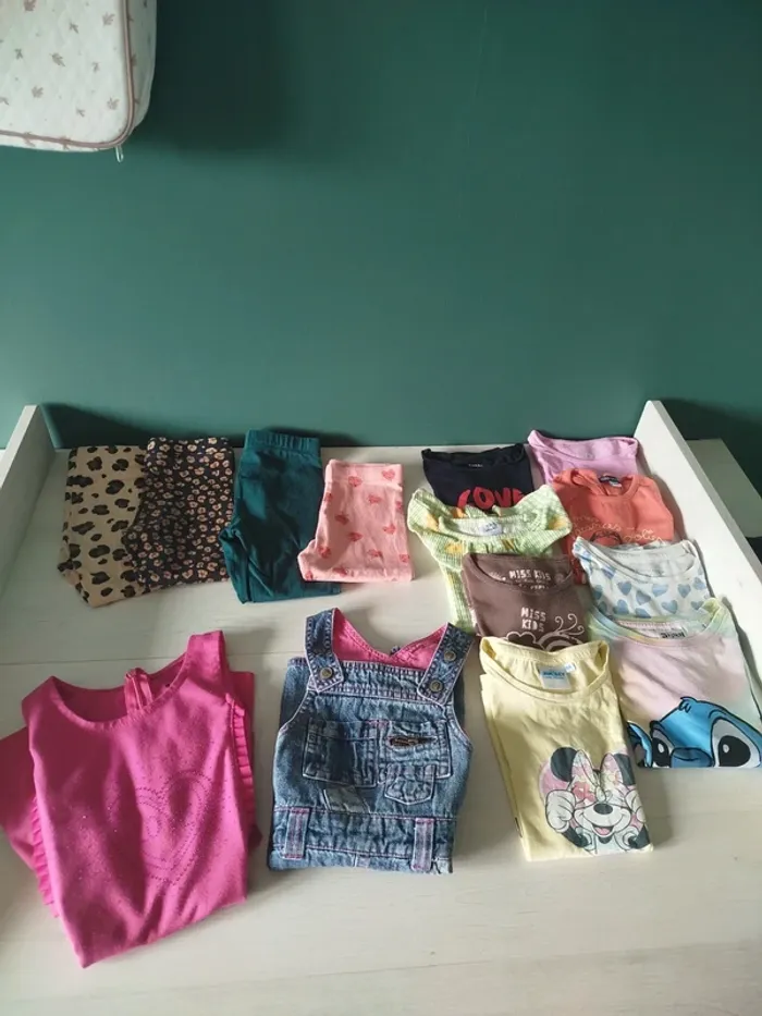 Lot fille 4 ans