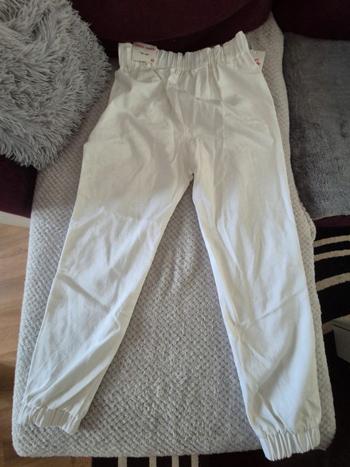 Pantalon blanc cargo jogger jennyfer neuf taille 40 - photo numéro 4