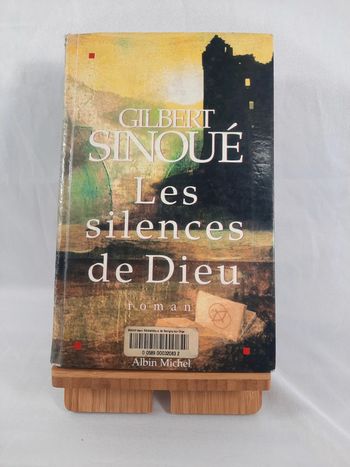 Gilbert Sinoué, les silences de Dieu