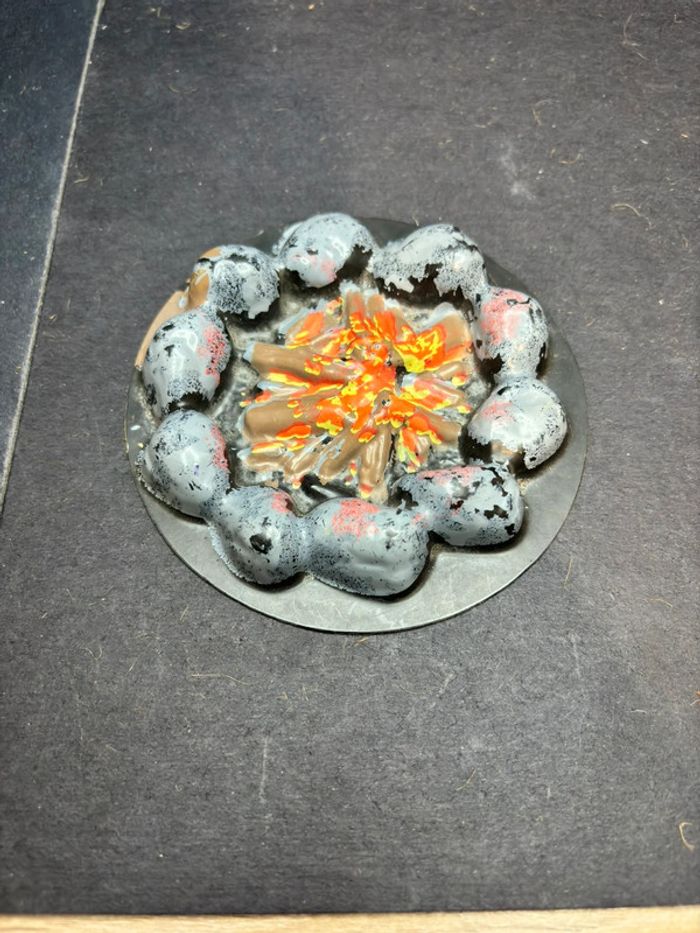 Accessoire pour figurine Big Jim , feu de camp