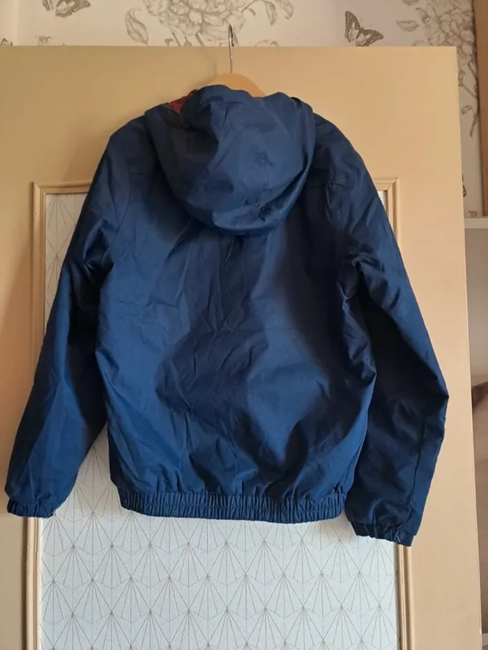 Coupe vent réversible quechua 8-10 ans tbe sauf bords craquelés ne se voient pas du tout prix mini - photo numéro 3