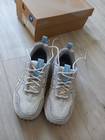 Chaussures Asics T38
