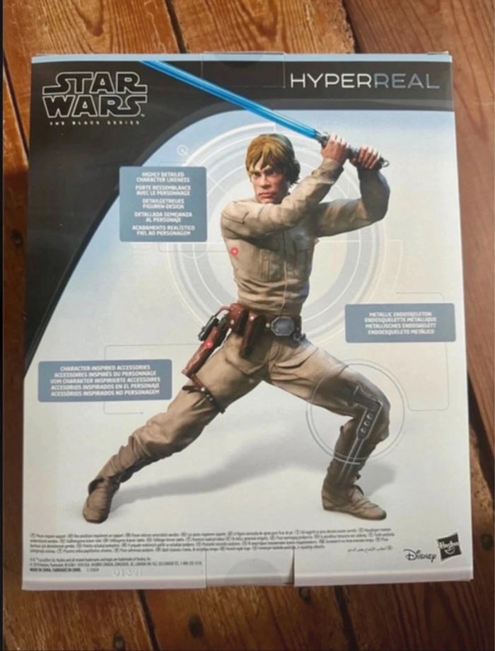 Star Wars Edition Collector Figurine Black Series Hyperreal Luke Skywalker - 20 cm statuette sabre - photo numéro 2