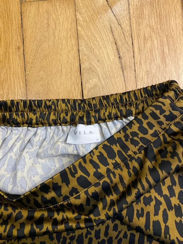 Jupe léopard satinée 🐆 - photo numéro 2