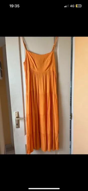 robe longue orange stradivarius