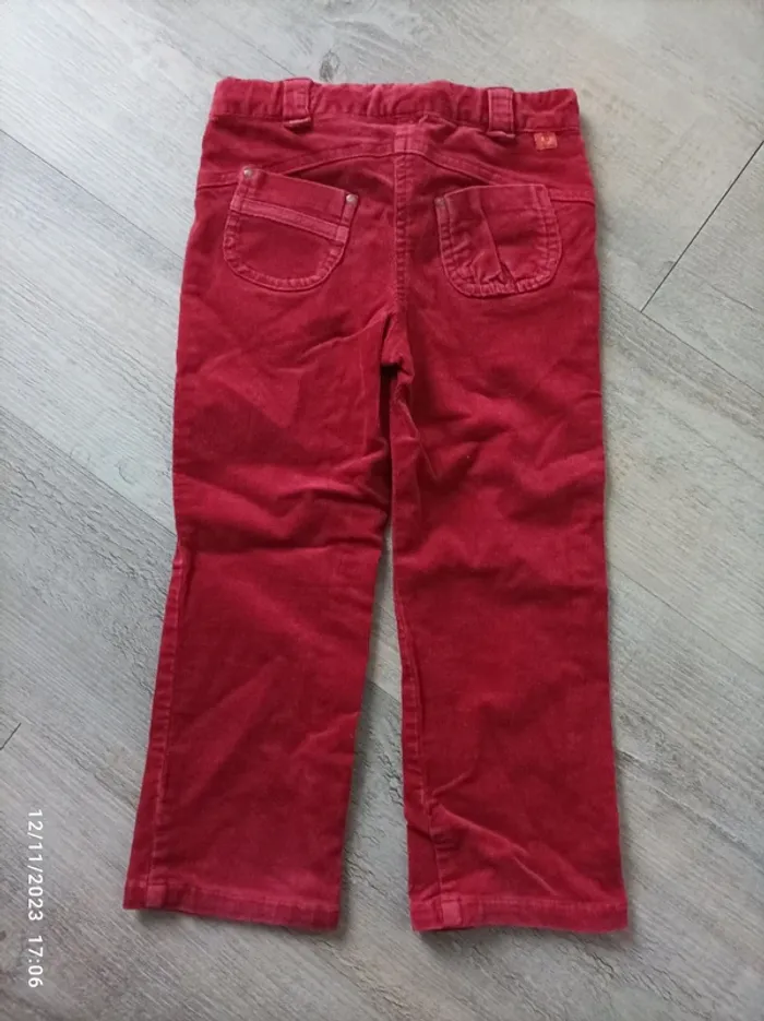 Pantalon velours rouge fille 3 ans - photo numéro 2