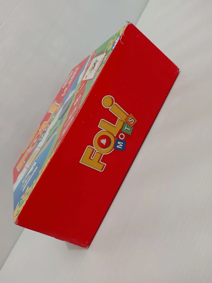 Jeu de société évolutif "Foli Mots" jeu en très bon état mais boîte un peu abîmée - photo numéro 10