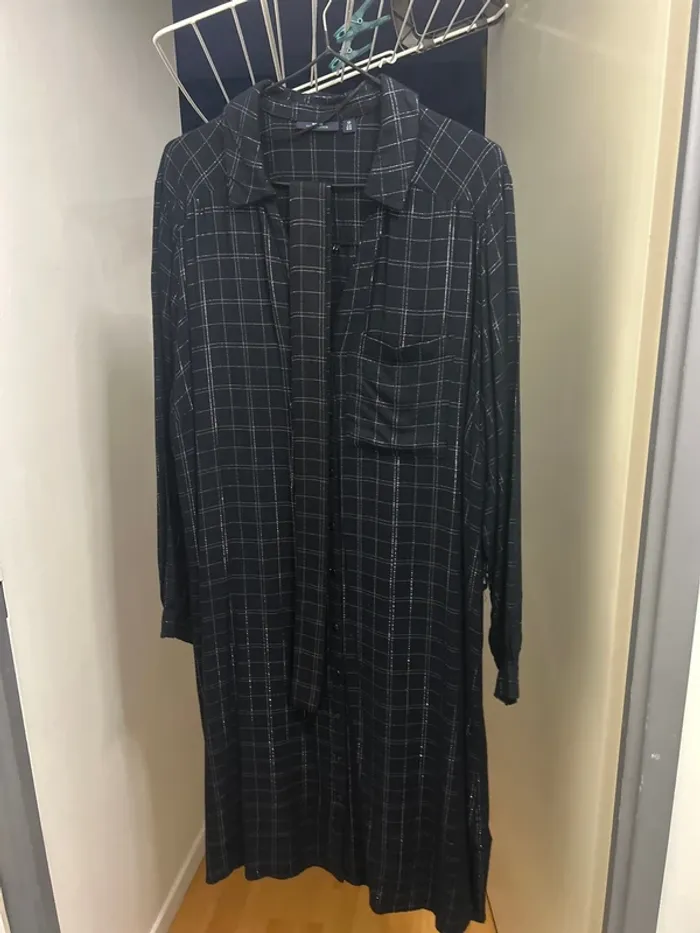 Chemise robe  avec trait argenté T52
