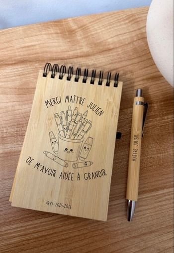 Carnet de notes en bambou avec stylo personnalisé 