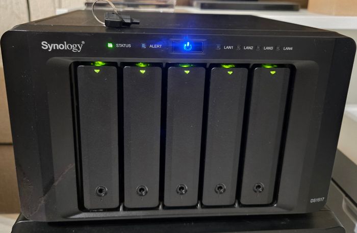 NAS Synology DS1517 avec
5 disques dur western digital (RED) de 4To - 20 To - photo numéro 6