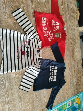 🍁 lots de 4 tee-shirts 9 mois 🍁