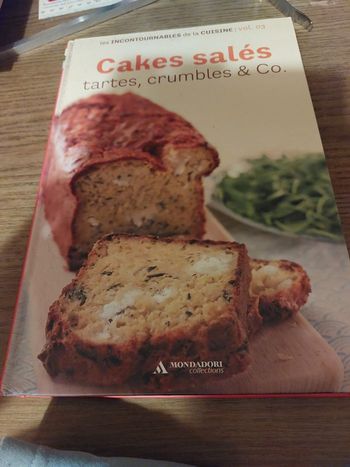 Livre de recettes  cakes sales, tartes,crumble &co 