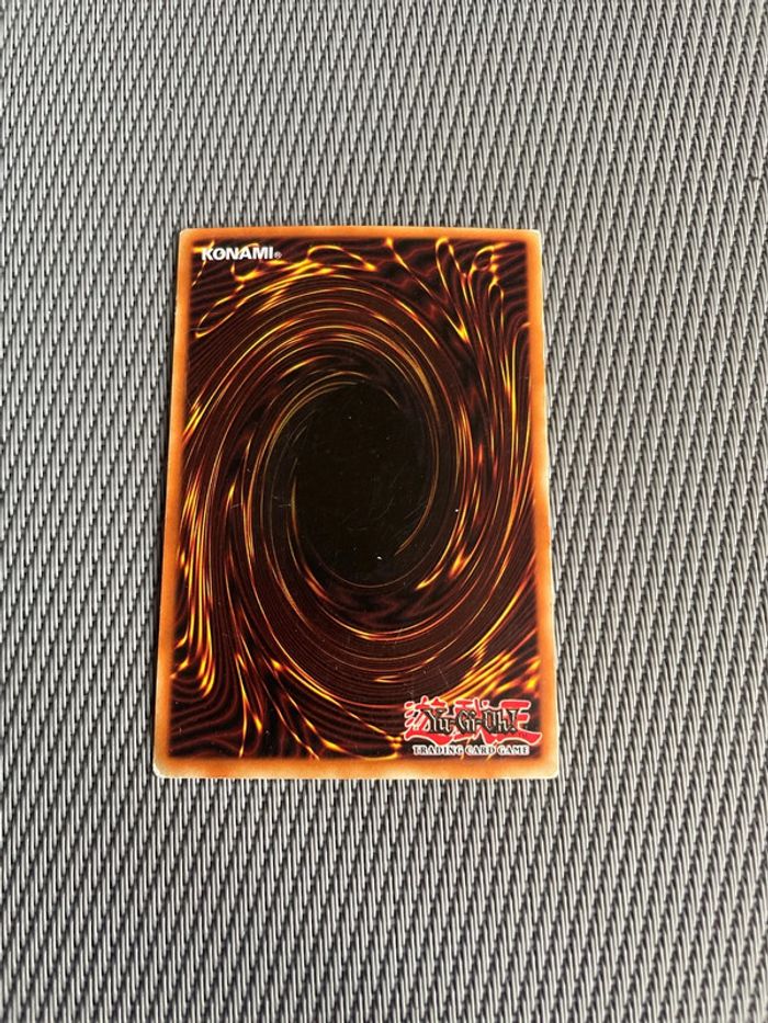 Carte Yu Gi Oh! Gaia Le Chevalier Implacable DDY-F006 - photo numéro 2