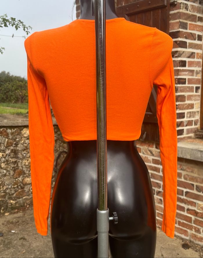Crop top asymétrique cut-out orange – Taille 36 – FB Sister 🧡 - photo numéro 4