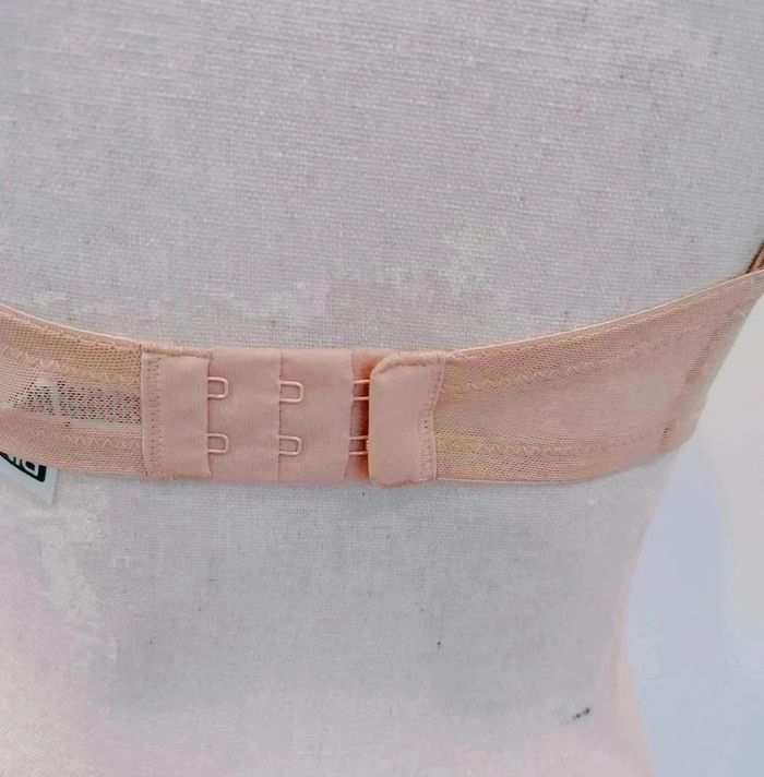 30 € Soutien-gorge Dim confort 90D beige Neuf - photo numéro 4