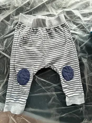 Pantalon Zara