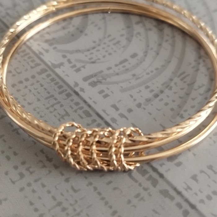 Joli bracelet 3 joncs fantaisie doré