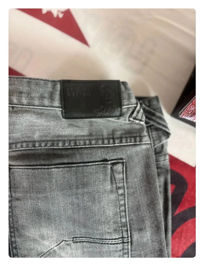 Jeans OWK slim taille 38 gris délavé - photo numéro 2