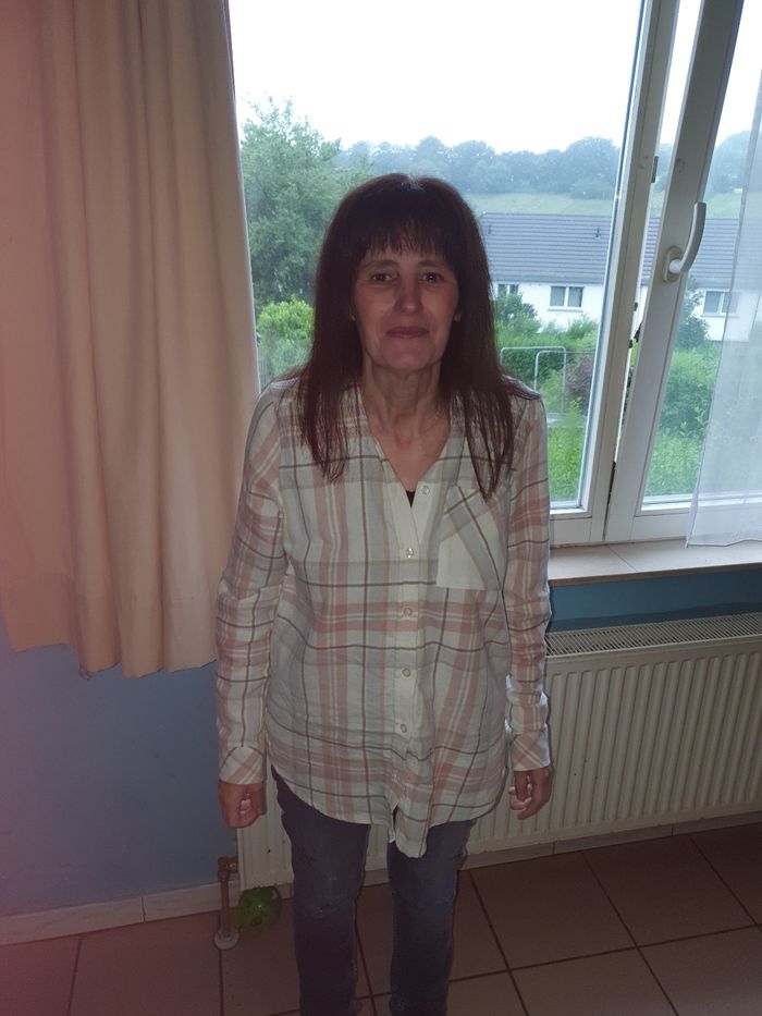 A vendre très bonne état je suis très soigneuse avec mes vêtements - photo numéro 2