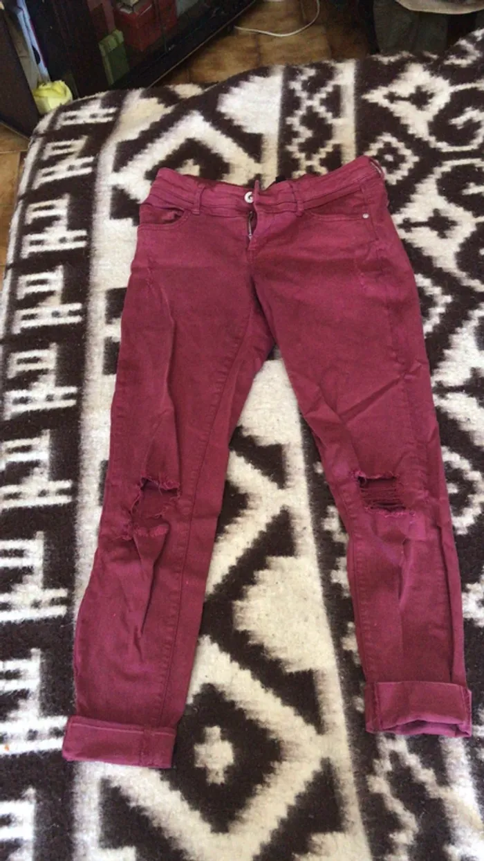 Pantalon style troué Bordeaux