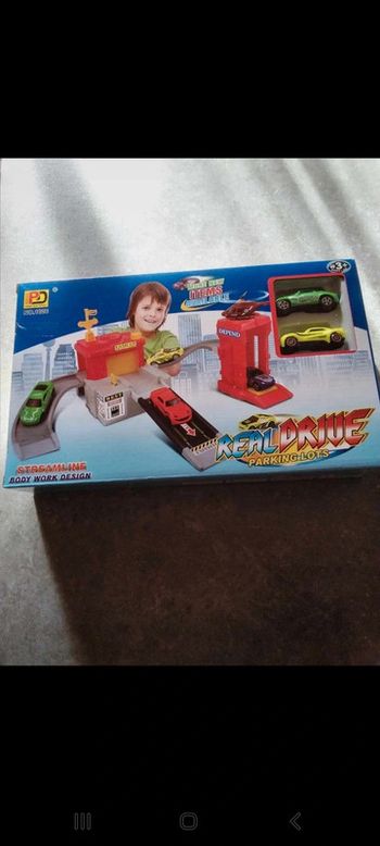 Parking élévateur + 2 véhicules