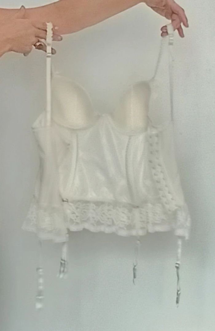 Bustier guepiere à portes jarretelles taille 85C - photo numéro 5