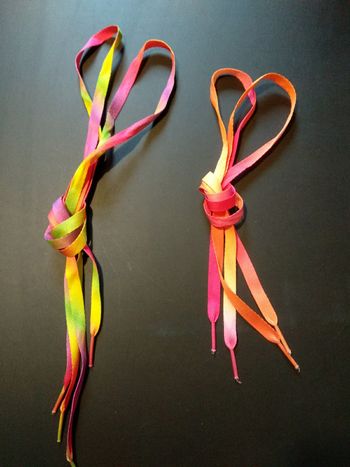 2 paires de lacets colorés