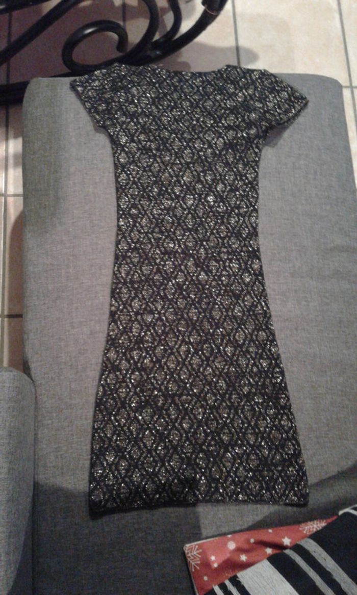 Robe noire et dore S/M - photo numéro 2