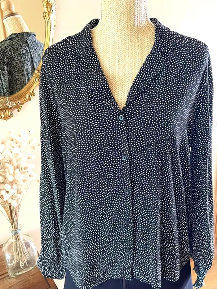 Sublime chemise manche longue à boutonnage et col noir et blanc style plumetis à pois - photo numéro 20