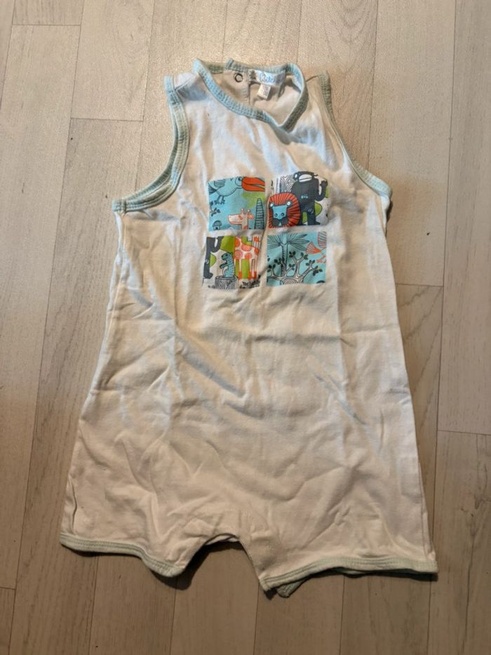 Combishort kitchoun blanc à bretelles 12 mois très bon état