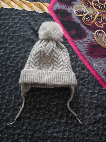 Bonnet pompon