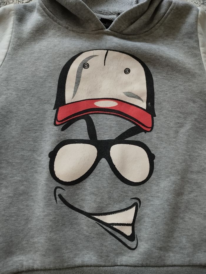 Sweat à capuche Taille 6ans - photo numéro 2