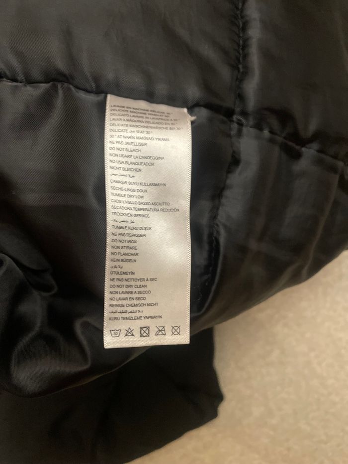 arka noire homme Canada Goose Taille M tres bon etat - photo numéro 6
