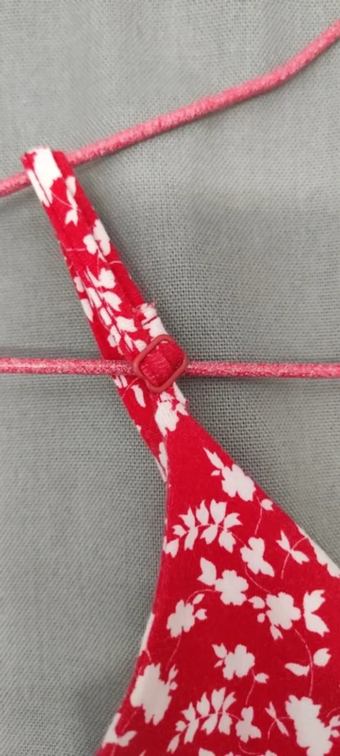 Combishort rouge à fleurs blanches - photo numéro 4