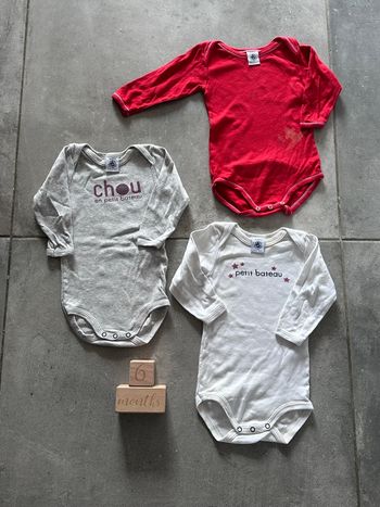 Lot de 3 bodys manches longues petit bateau taille 6 mois 