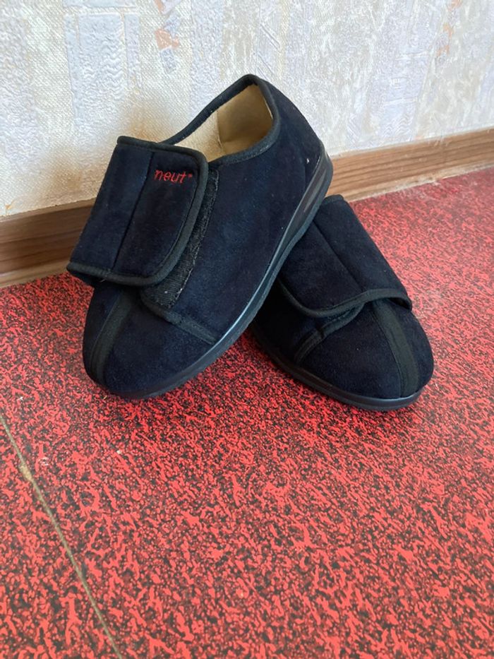 Chaussons noirs 39 neut - photo numéro 2