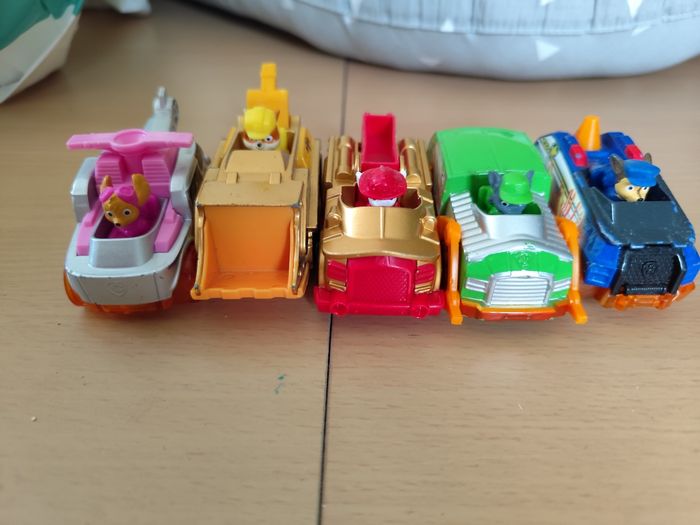 Vends lot petites voitures pat patrouille